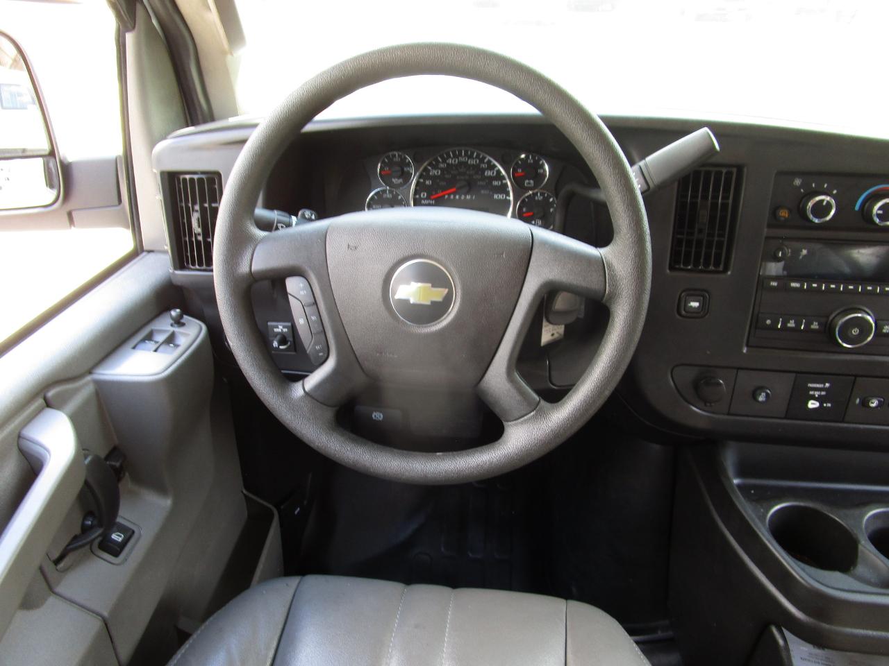 Chevrolet Express Cargo Van RWD 3500 155" 2025