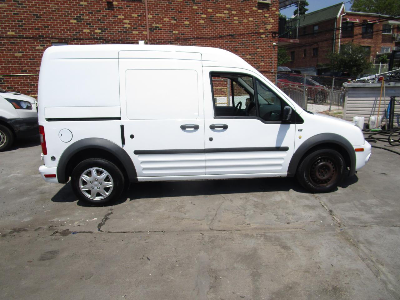 Ford Transit Connect 114.6" XLT w/o side or rear door glass 2012