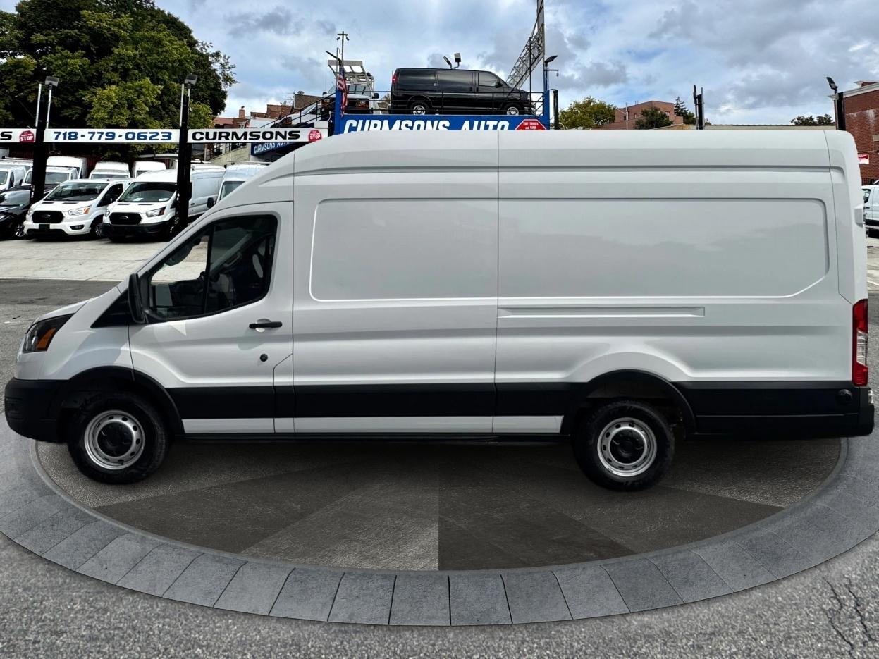 Ford Transit Cargo Van T-250 148" EL Hi Rf 9070 GVWR RWD 2025