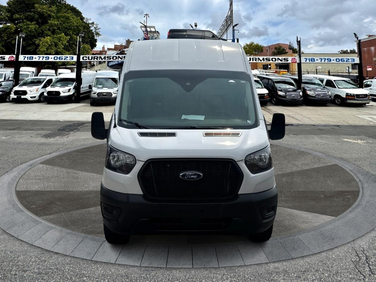 Ford Transit Cargo Van T-250 148" EL Hi Rf 9070 GVWR RWD 2025