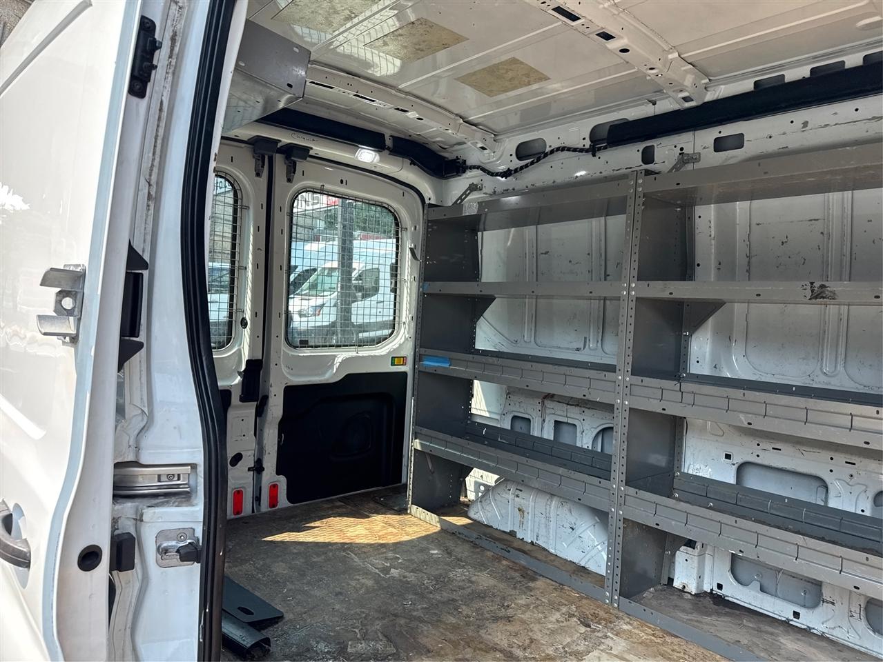 Ford Transit Van T-150 130" Med Rf 8600 GVWR Sliding RH Dr 2019