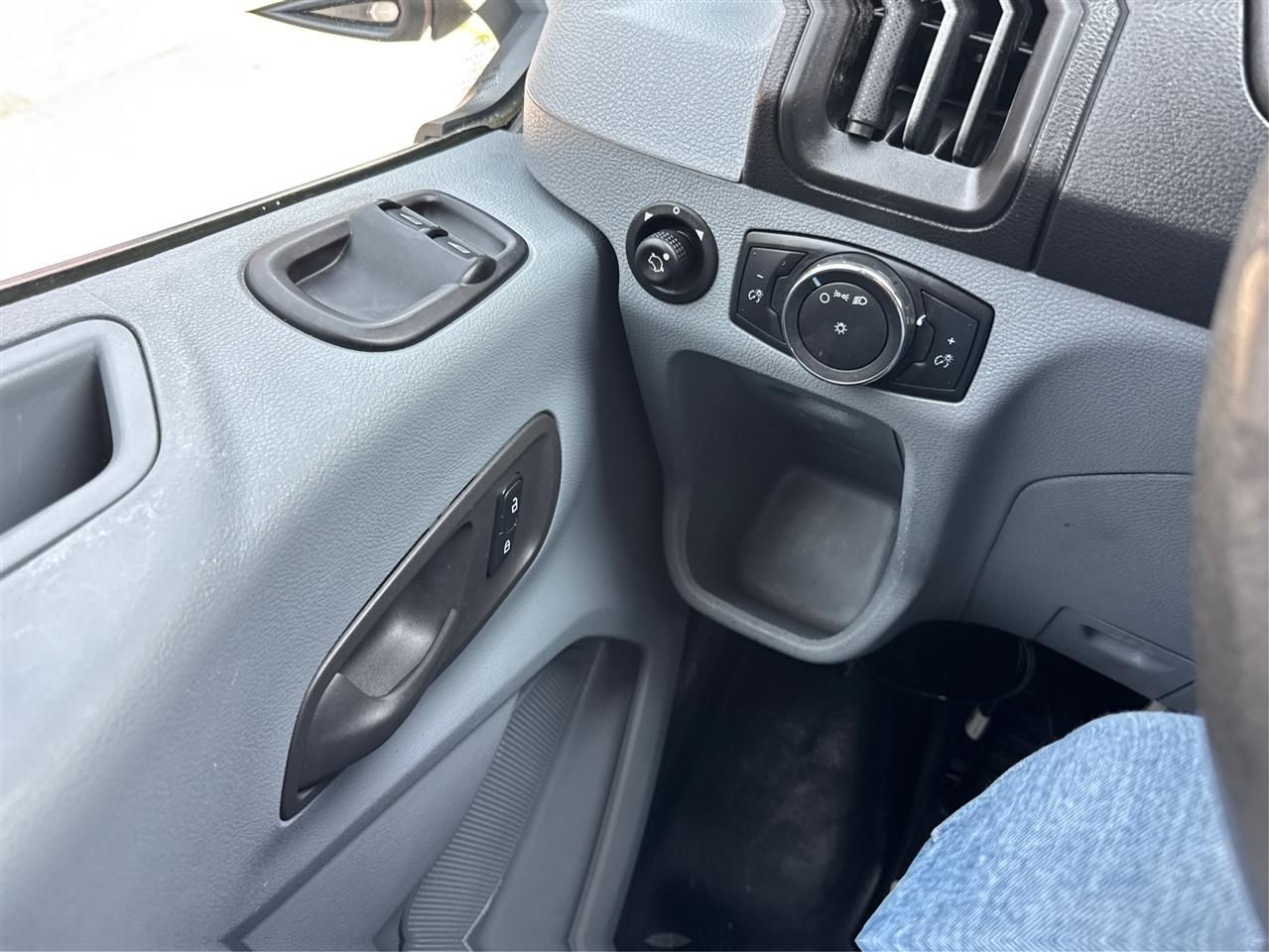 Ford Transit Van T-150 130" Med Rf 8600 GVWR Sliding RH Dr 2019