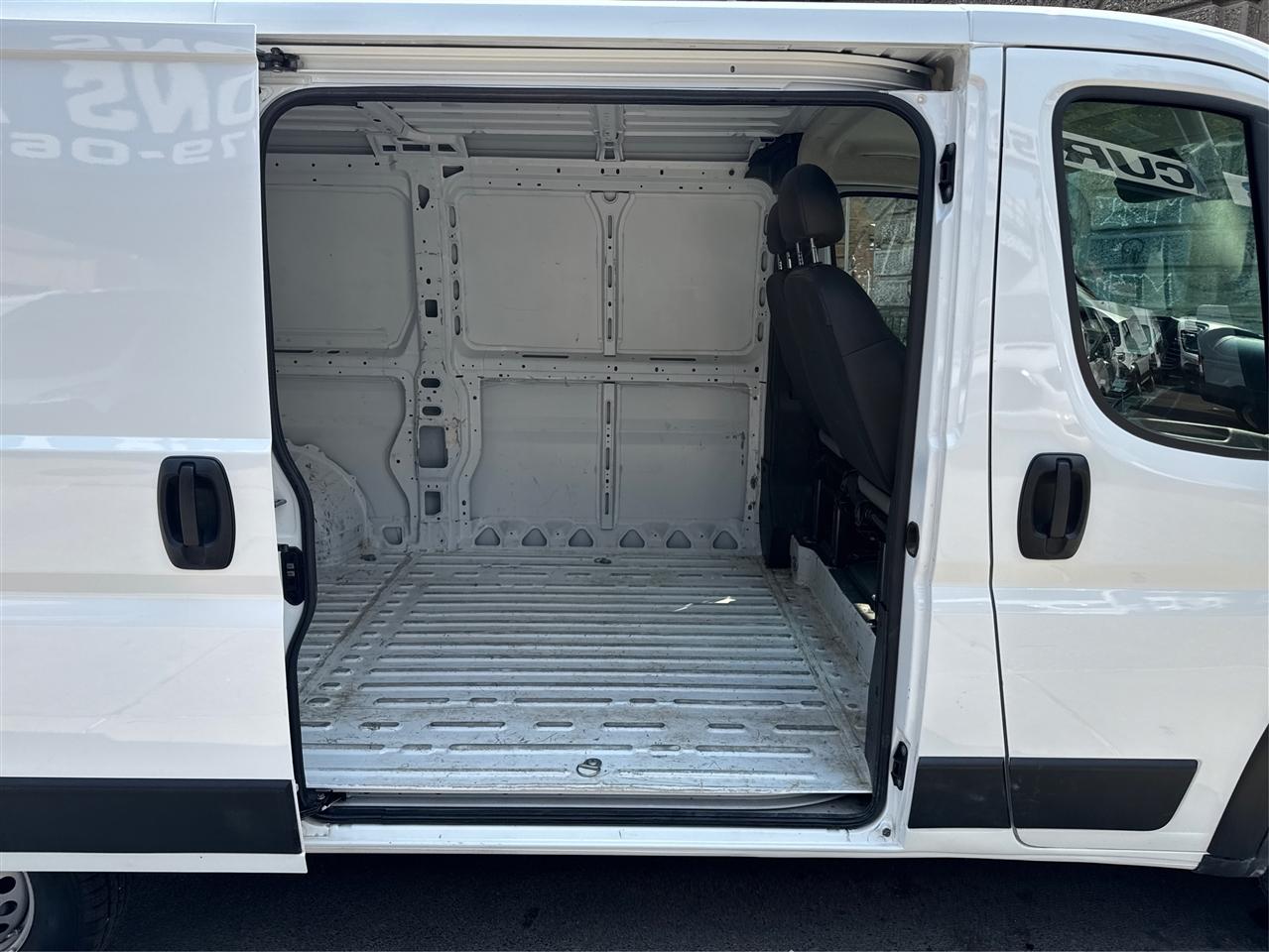 RAM ProMaster Cargo Van Tradesman 2500 Low Roof 136" WB w/Pass Seat 2025