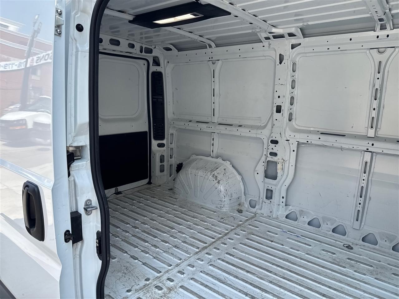 RAM ProMaster Cargo Van Tradesman 2500 Low Roof 136" WB w/Pass Seat 2025
