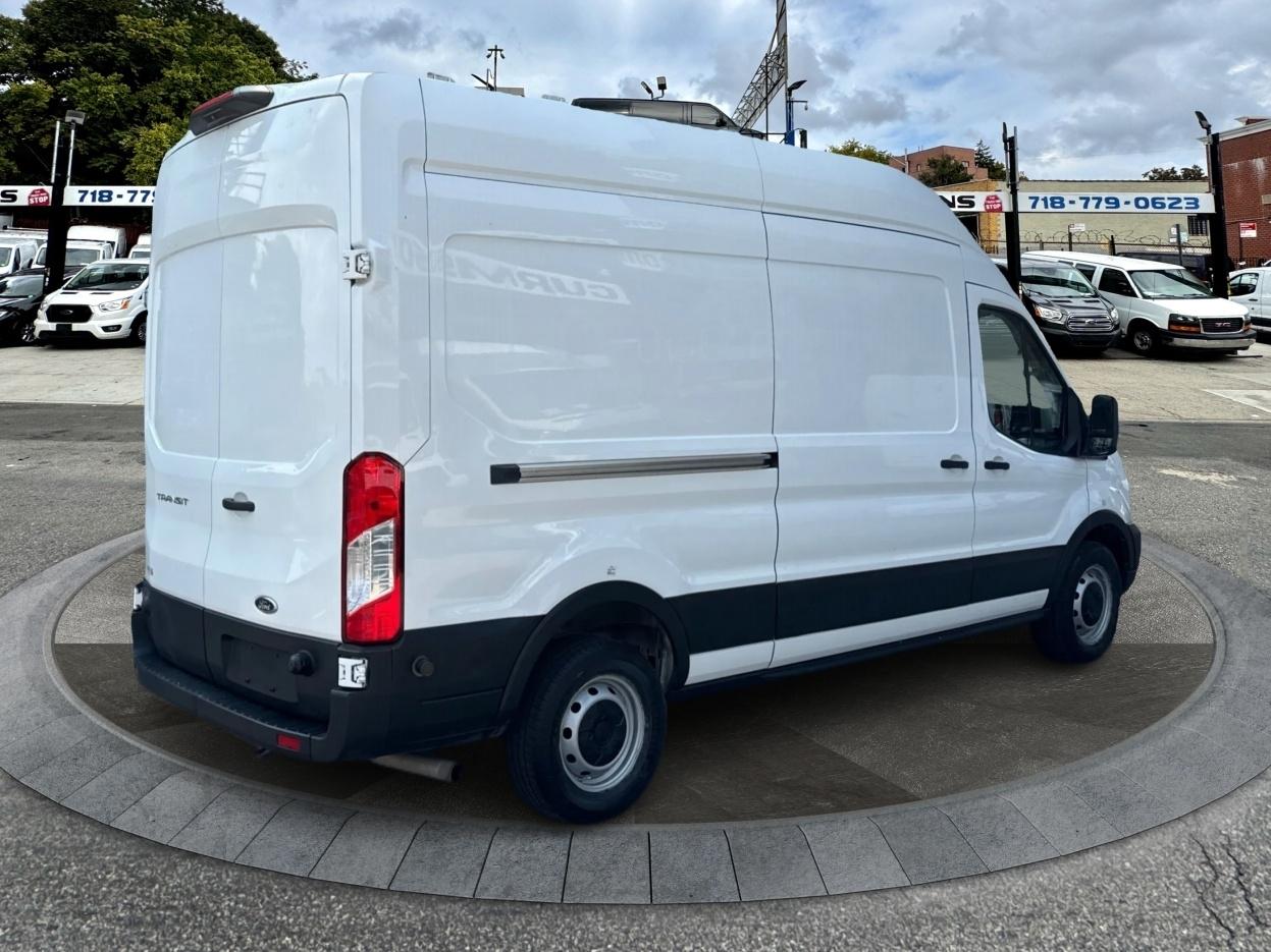 Ford Transit Cargo Van T-250 148" Hi Rf 9070 GVWR RWD 2022