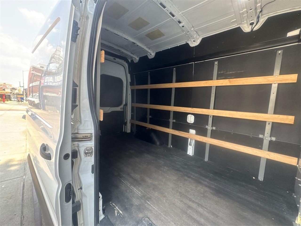Ford Transit Cargo Van T-250 148" Hi Rf 9070 GVWR RWD 2022
