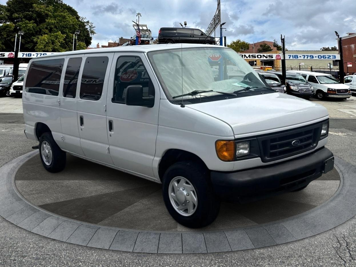 2005 Ford Econoline Wagon E-350 Super Duty XL