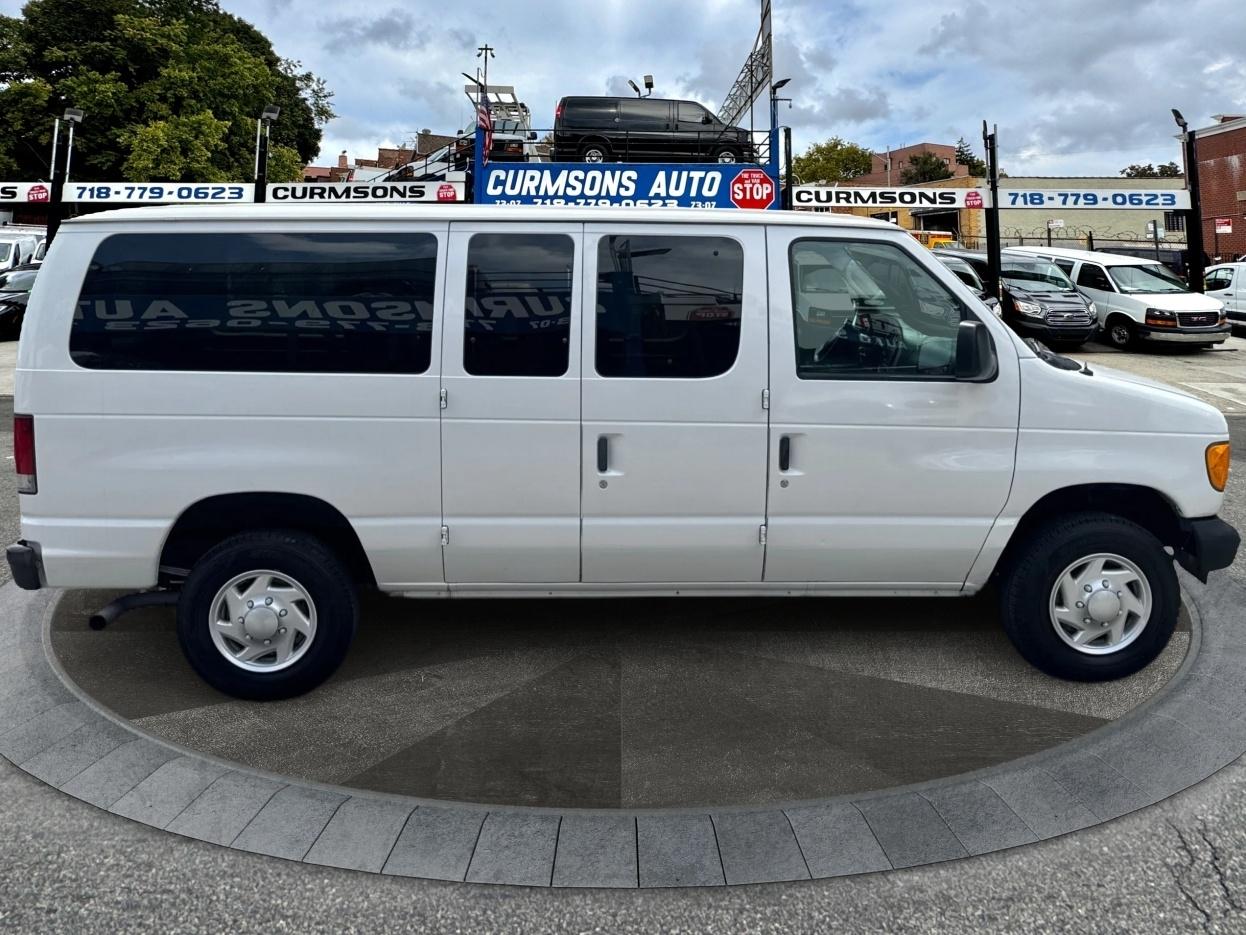 Ford Econoline Wagon E-350 Super Duty XL 2005