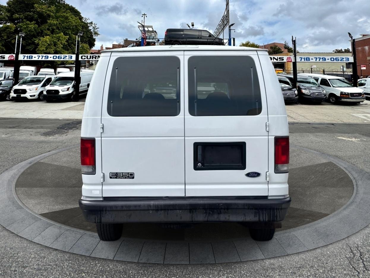 Ford Econoline Wagon E-350 Super Duty XL 2005