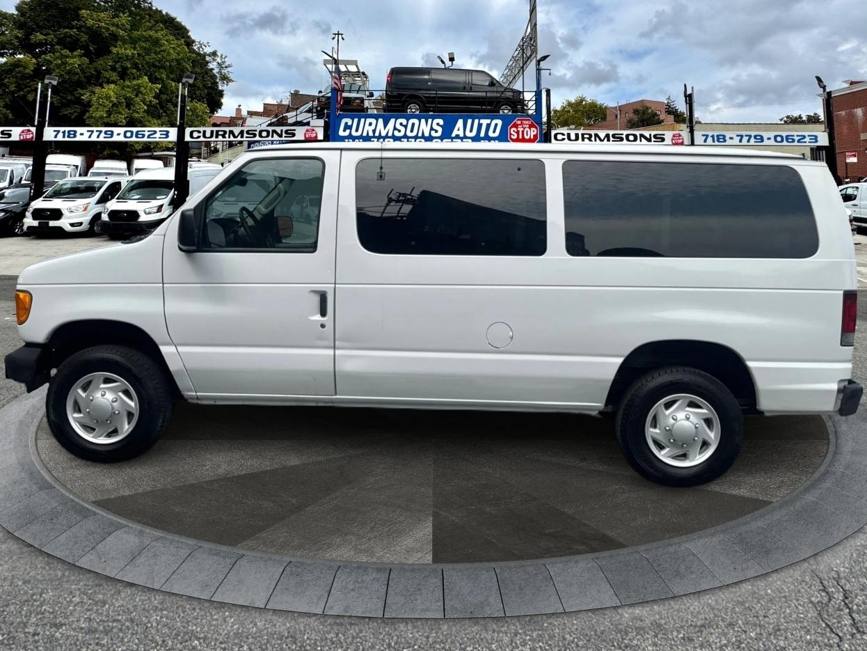 Ford Econoline Wagon E-350 Super Duty XL 2005