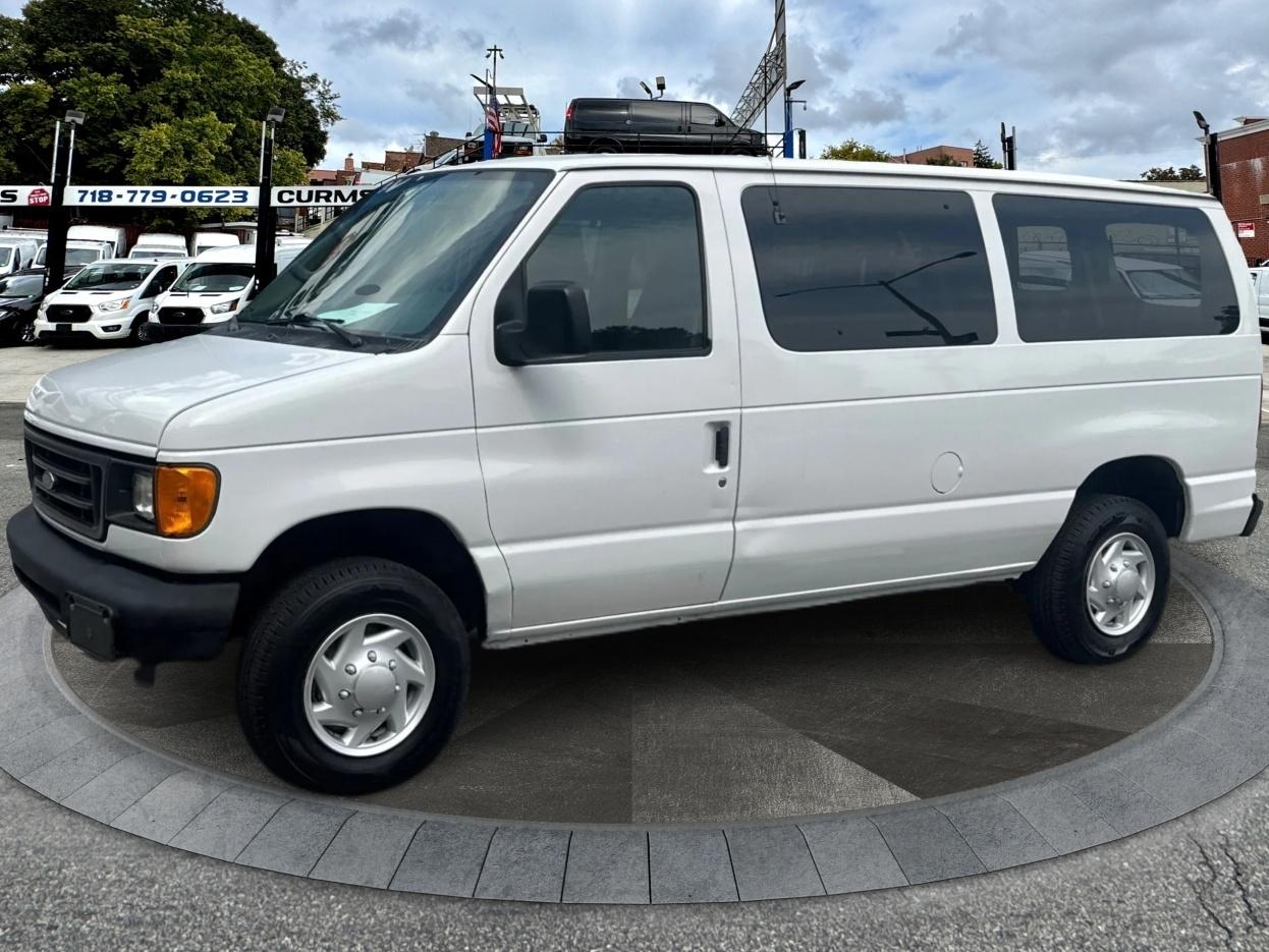Ford Econoline Wagon E-350 Super Duty XL 2005