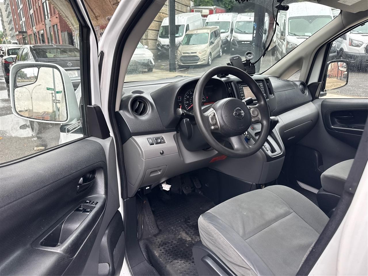 Nissan NV200 Compact Cargo I4 SV 2017