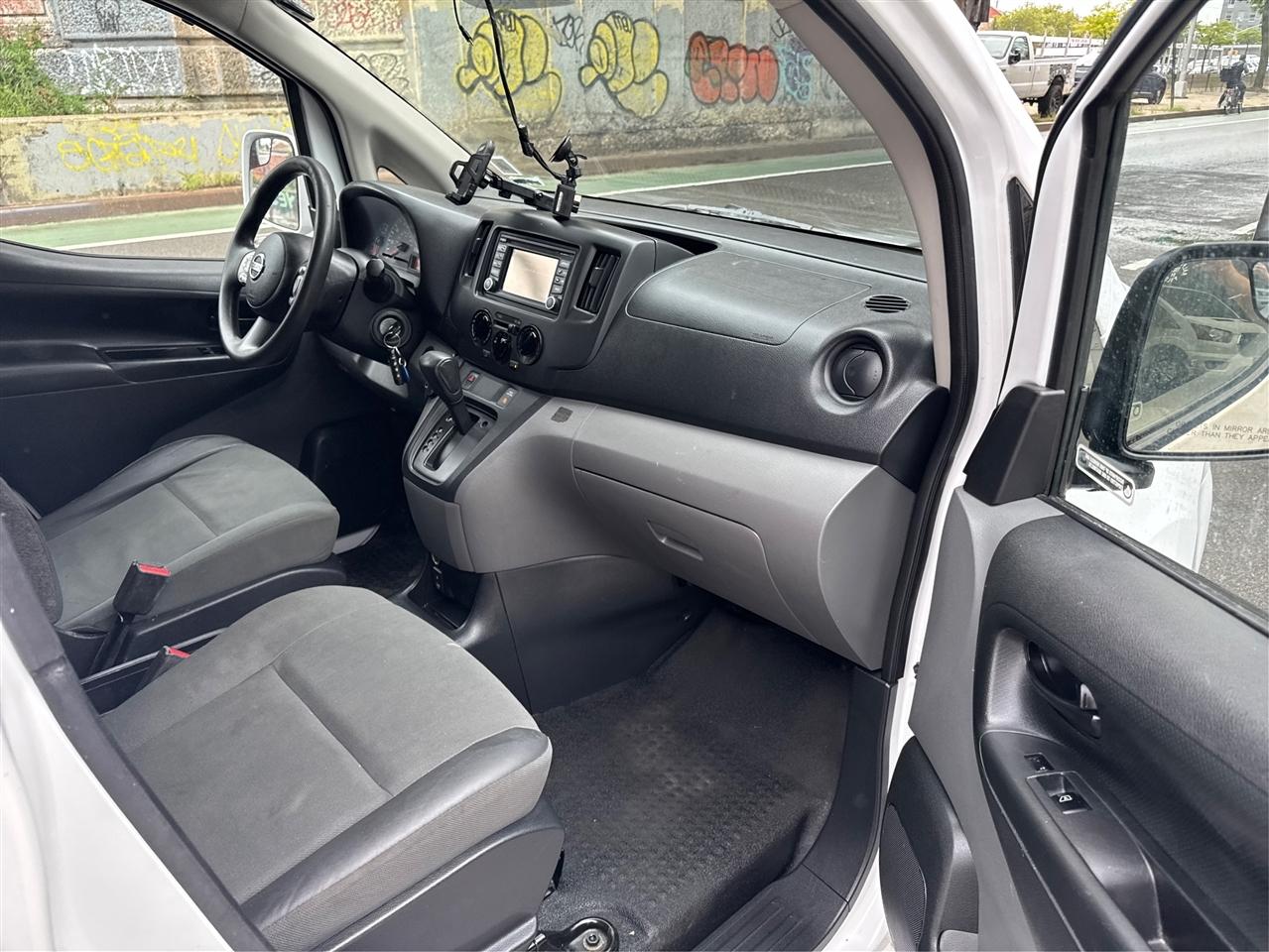 Nissan NV200 Compact Cargo I4 SV 2017