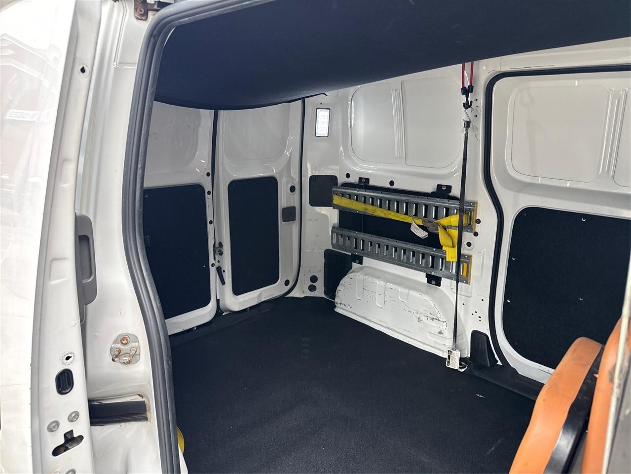 Nissan NV200 Compact Cargo I4 SV 2017