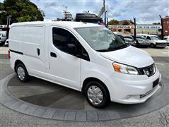 2017 Nissan NV200 Compact Cargo 