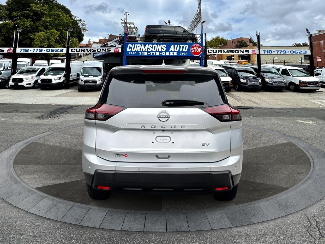 Nissan Rogue FWD SV 2024