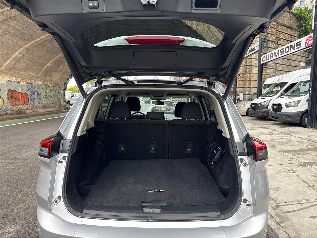Nissan Rogue FWD SV 2024