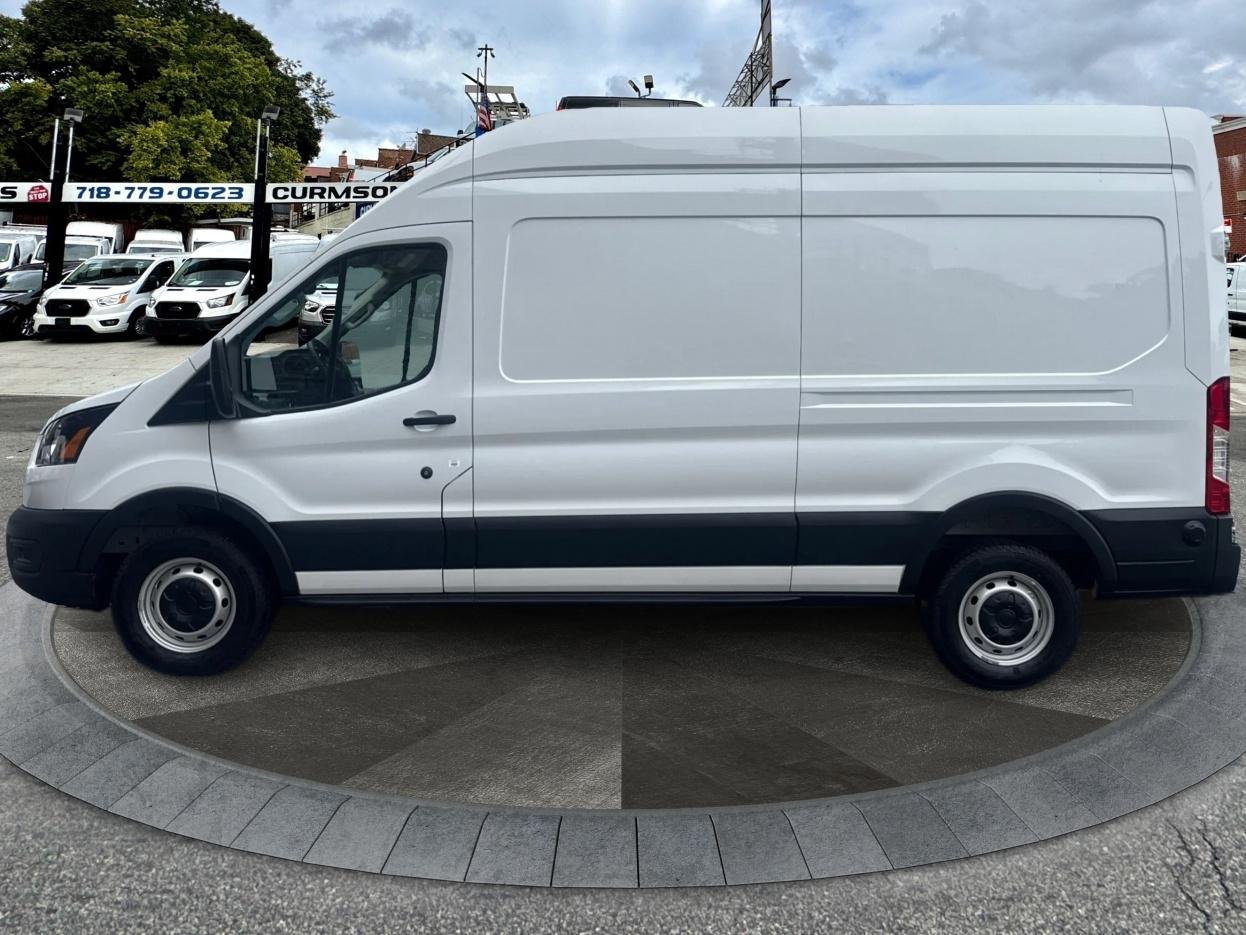 Ford Transit Cargo Van T-250 148" Hi Rf 9070 GVWR RWD 2025