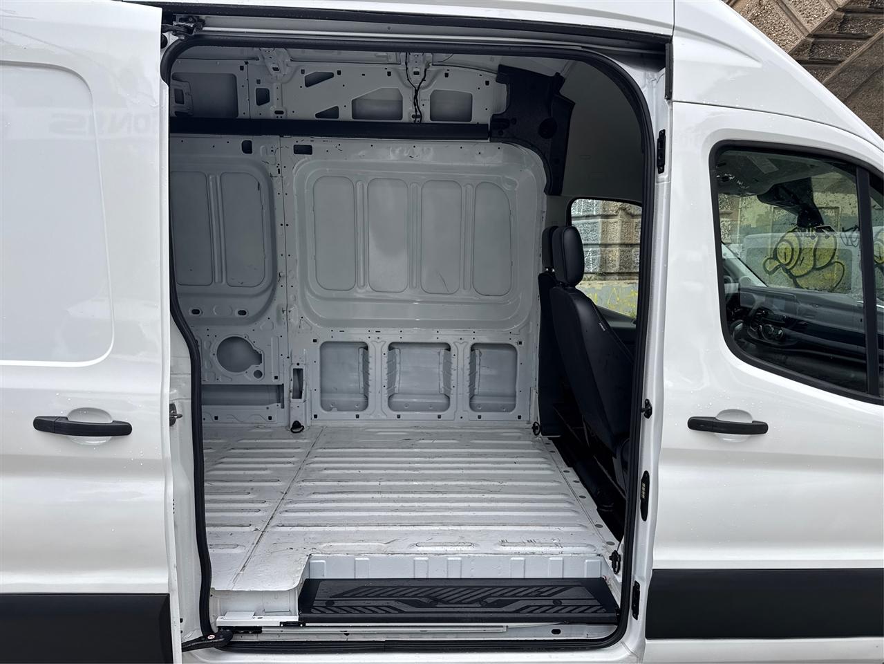 Ford Transit Cargo Van T-250 148" Hi Rf 9070 GVWR RWD 2025