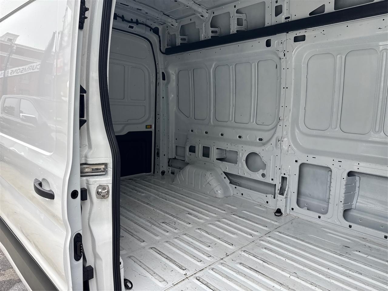 Ford Transit Cargo Van T-250 148" Hi Rf 9070 GVWR RWD 2025