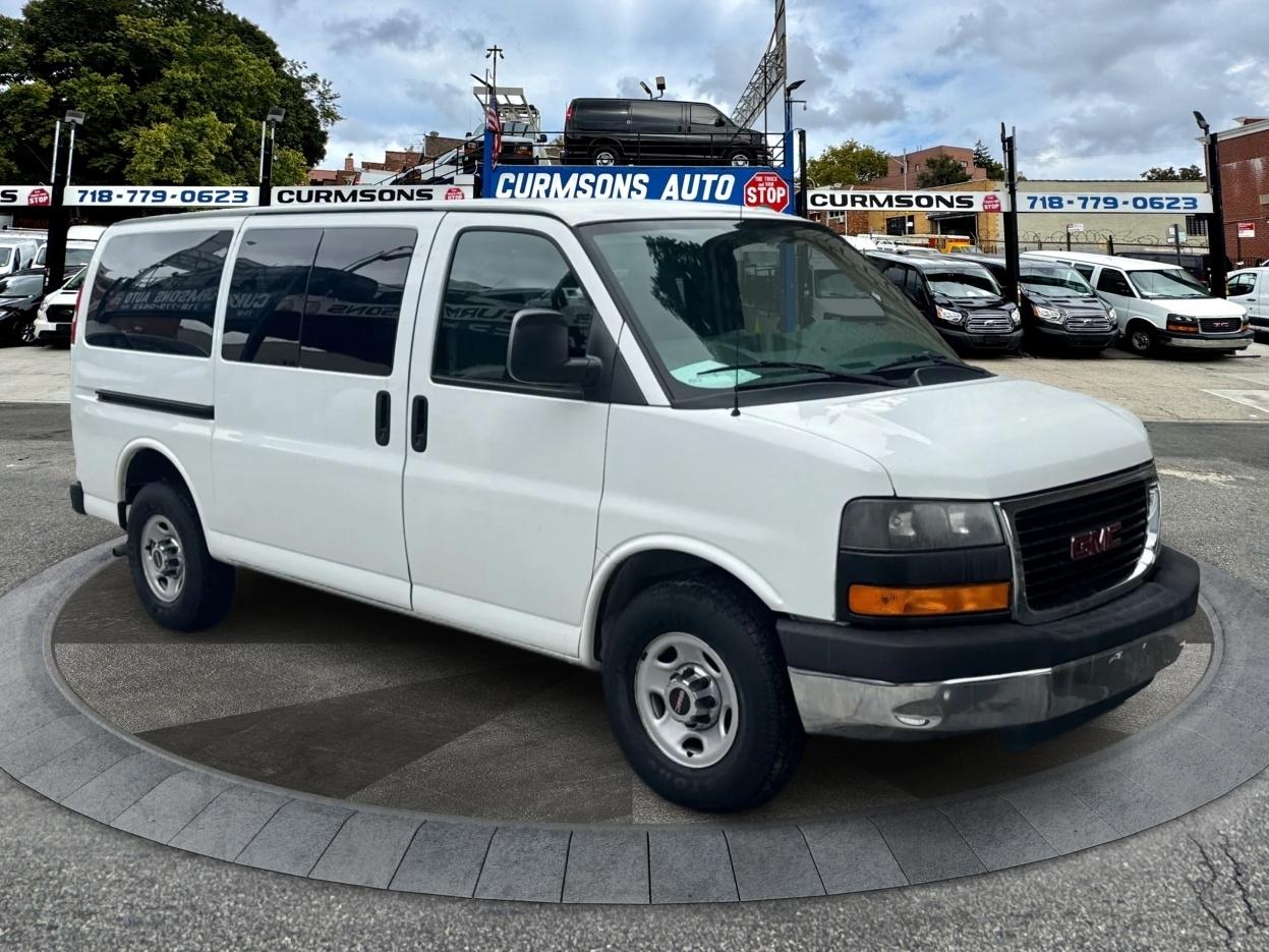 2014 GMC Savana Passenger RWD 2500 135" LT