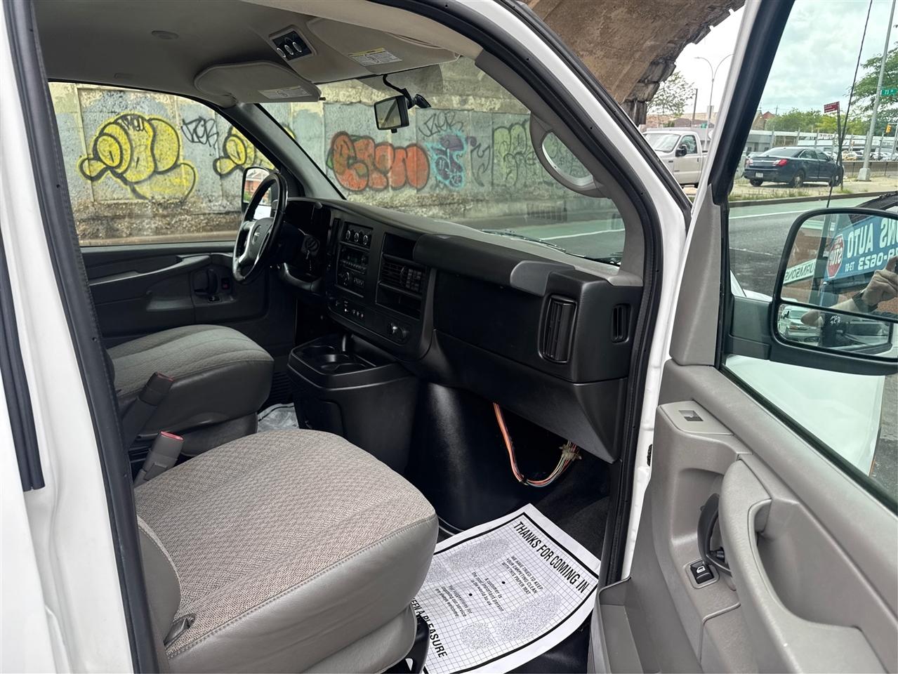 GMC Savana Passenger RWD 2500 135" LT 2014