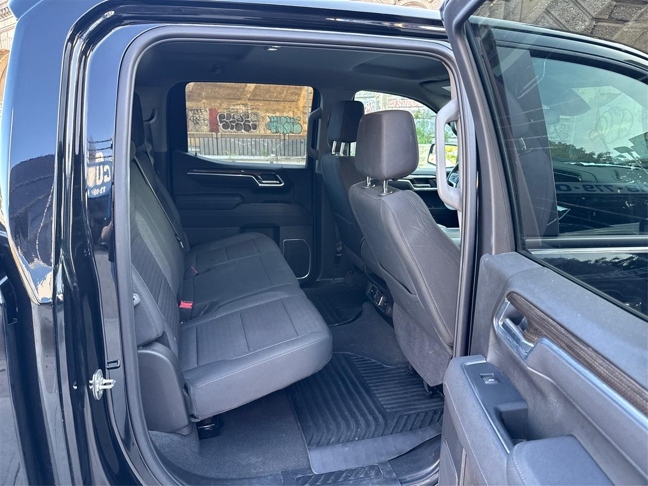 Chevrolet Silverado 1500 4WD Crew Cab 147" LT w/1LT 2026