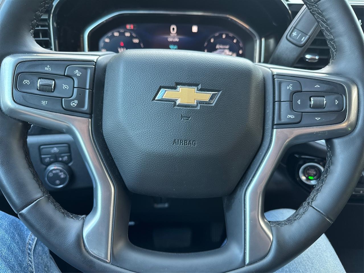 Chevrolet Silverado 1500 4WD Crew Cab 147" LT w/1LT 2026
