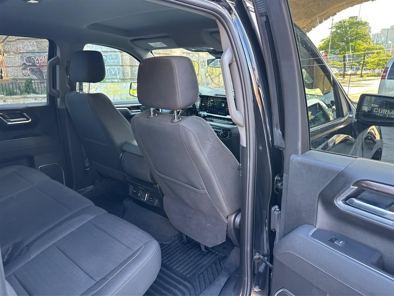 Chevrolet Silverado 1500 4WD Crew Cab 147" LT w/1LT 2026