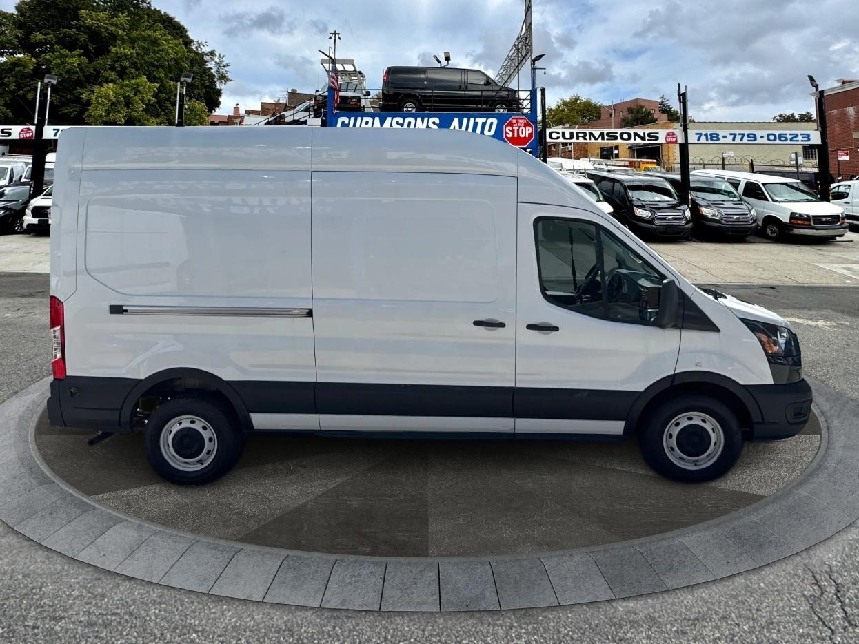 Ford Transit Cargo Van T-250 148" Hi Rf 9070 GVWR RWD 2023