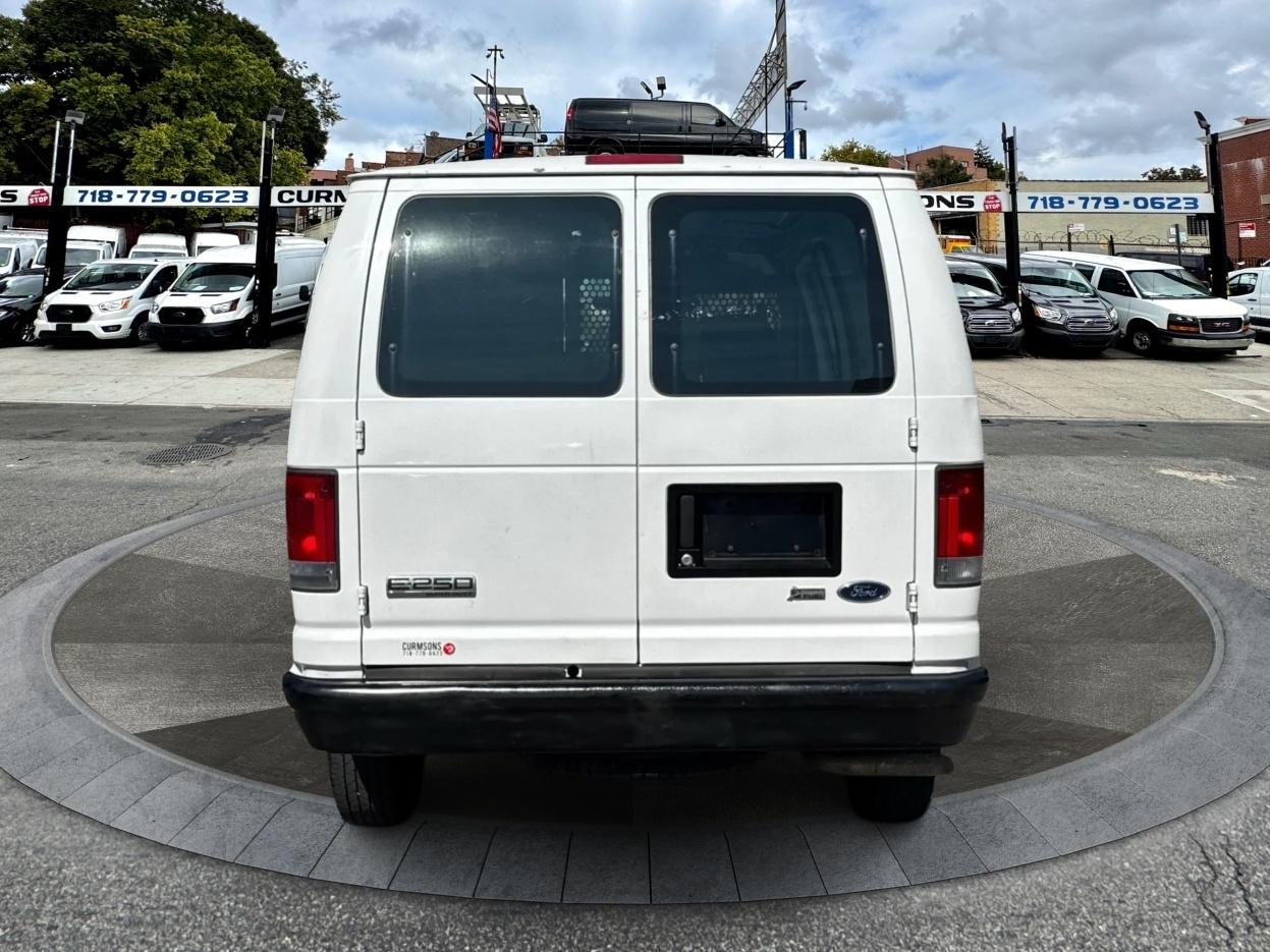 Ford Econoline Cargo Van E-250 2008