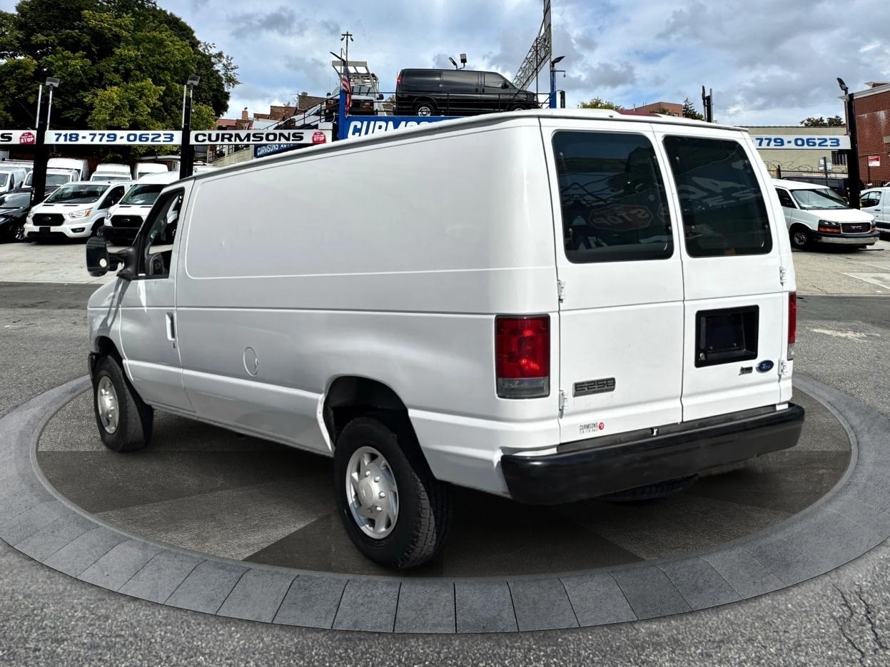 Ford Econoline Cargo Van E-250 2008