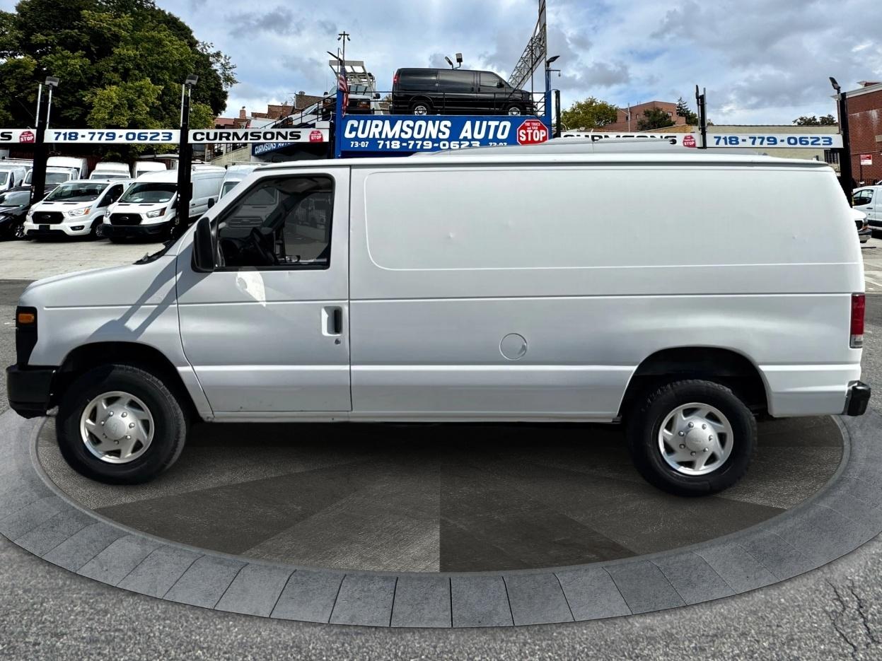 Ford Econoline Cargo Van E-250 2008