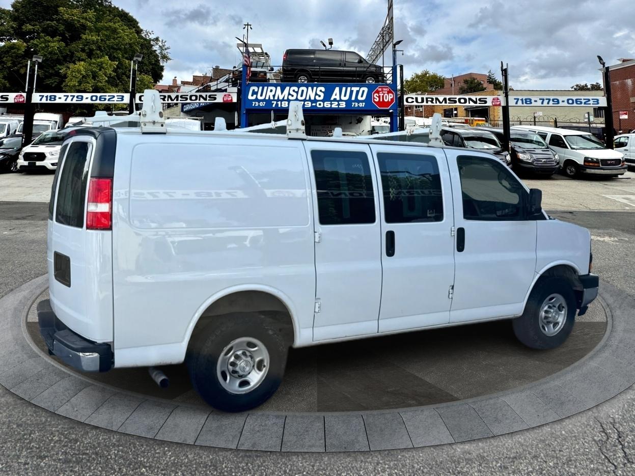 Chevrolet Express Cargo Van RWD 2500 135" 2020