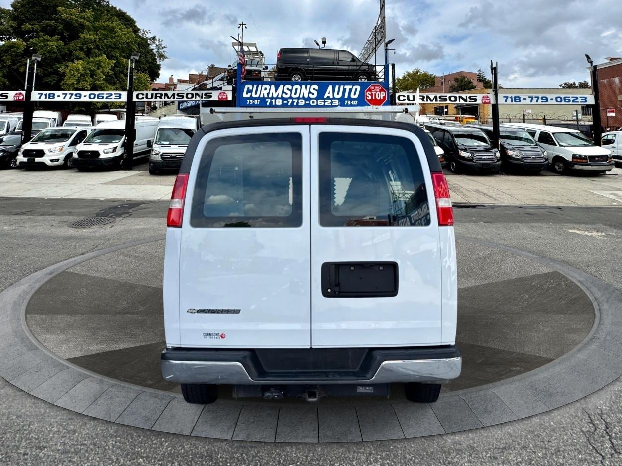 Chevrolet Express Cargo Van RWD 2500 135" 2020