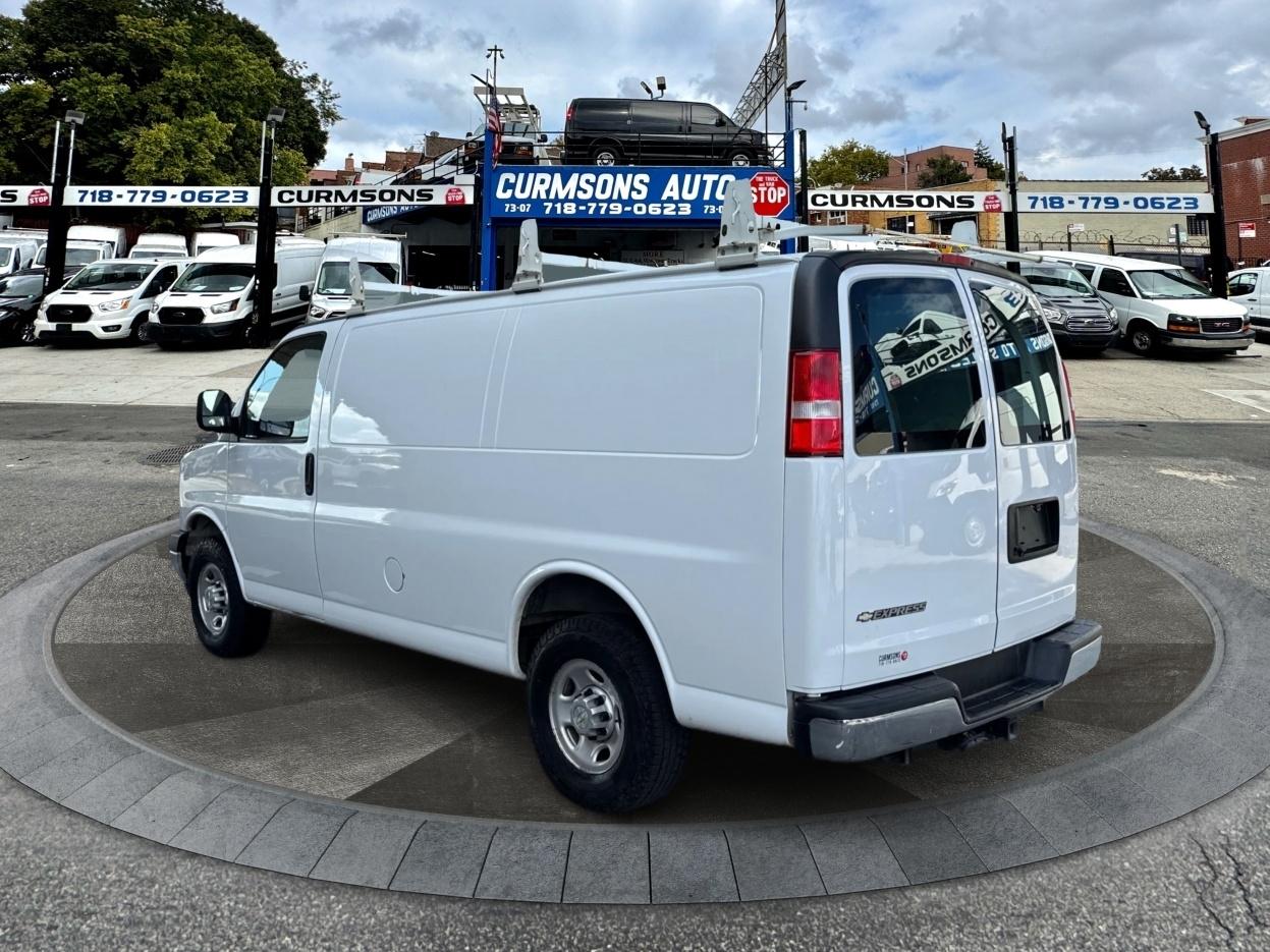 Chevrolet Express Cargo Van RWD 2500 135" 2020
