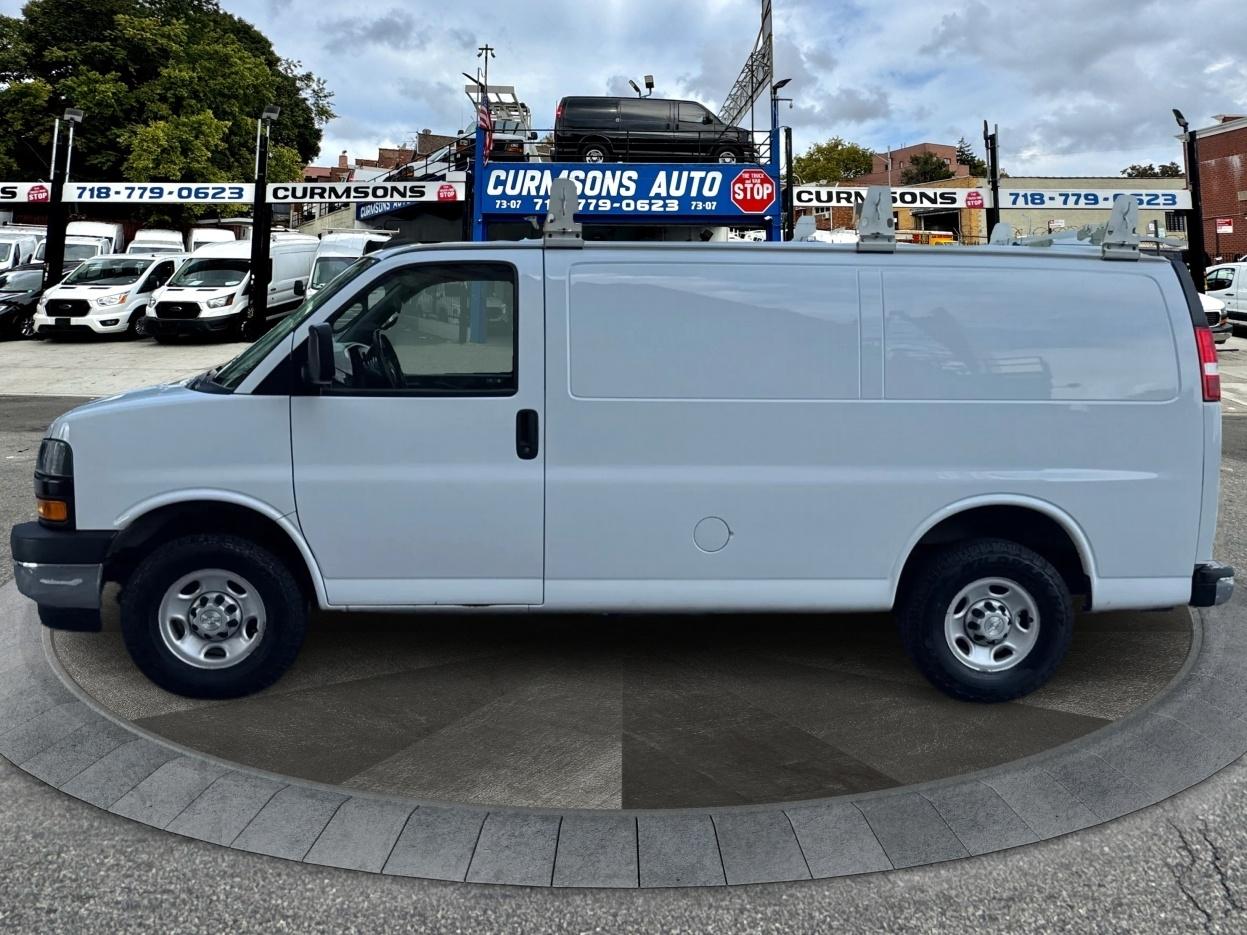 Chevrolet Express Cargo Van RWD 2500 135" 2020