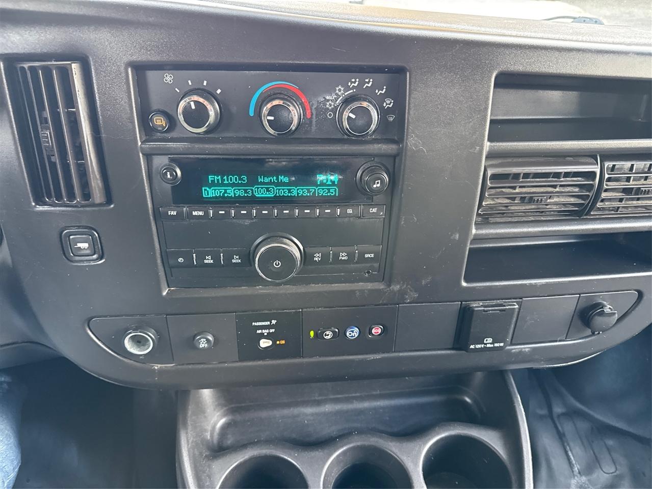 Chevrolet Express Cargo Van RWD 2500 135" 2020