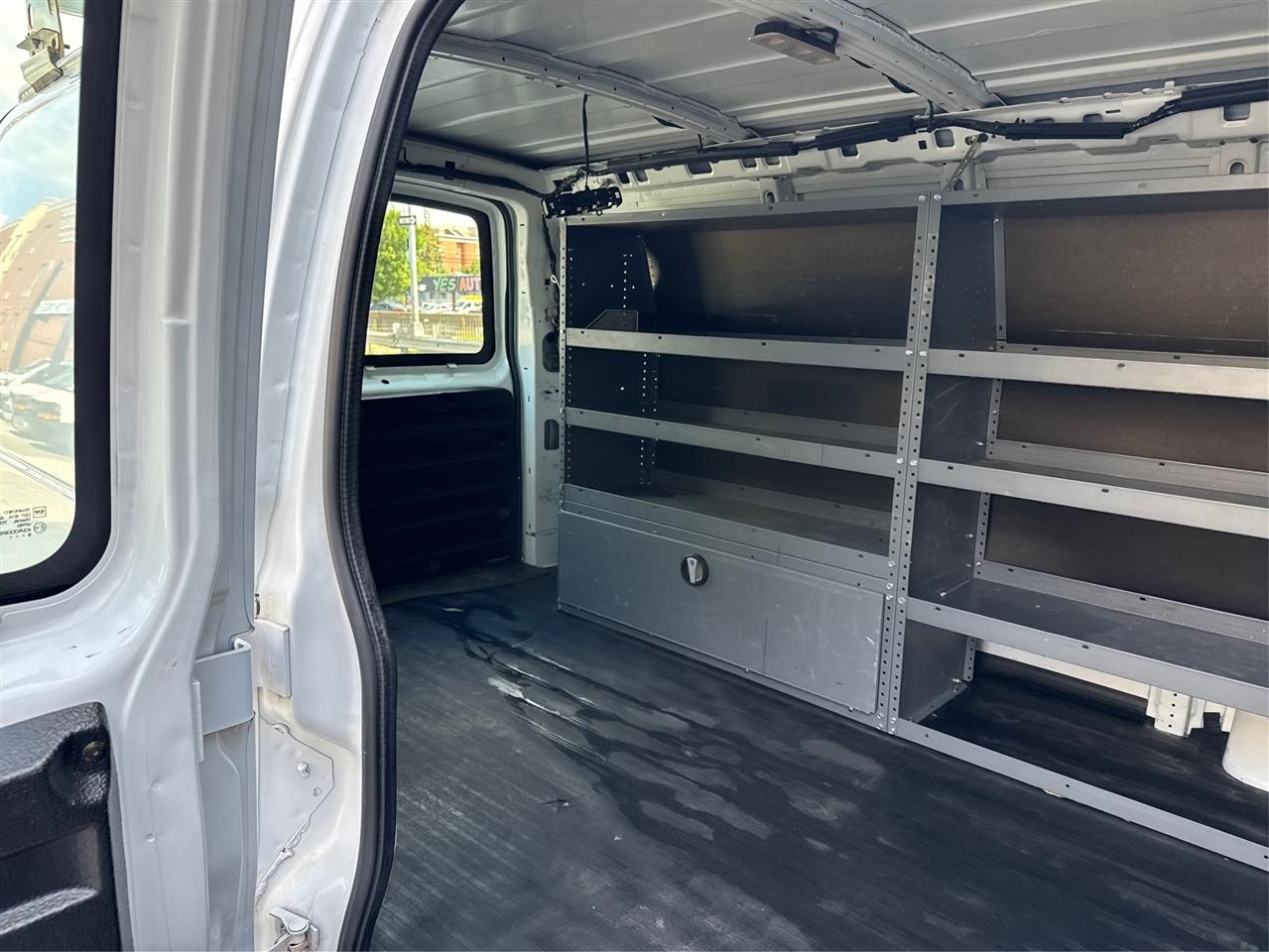 Chevrolet Express Cargo Van RWD 2500 135" 2020