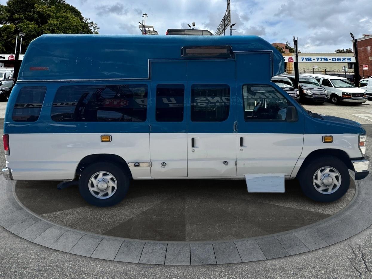 Ford E350  2012