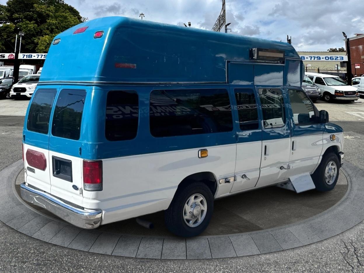 Ford E350  2012
