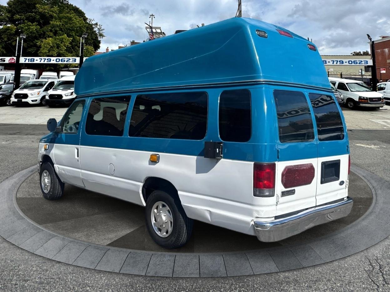 Ford E350  2012
