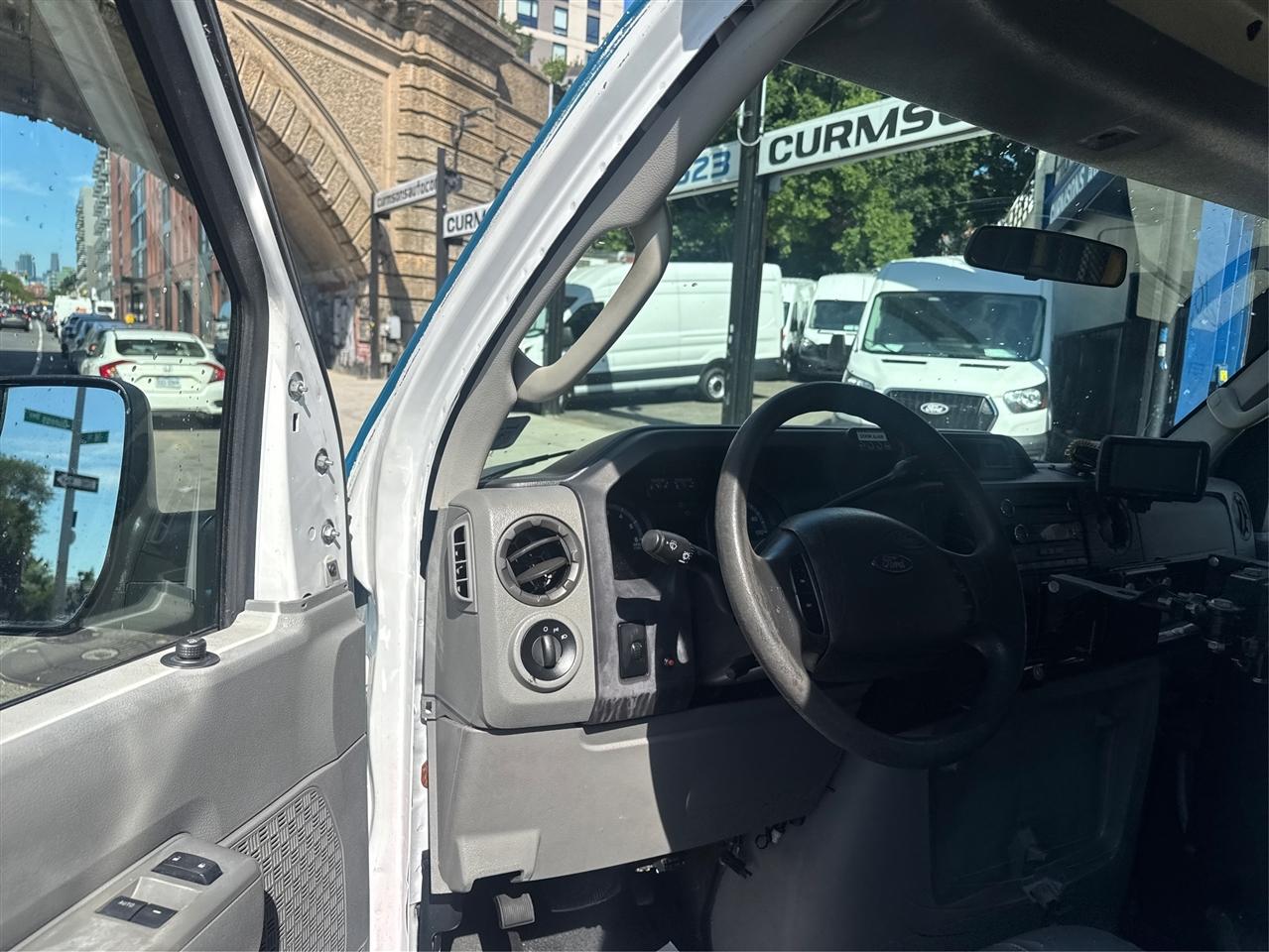 Ford E350  2012