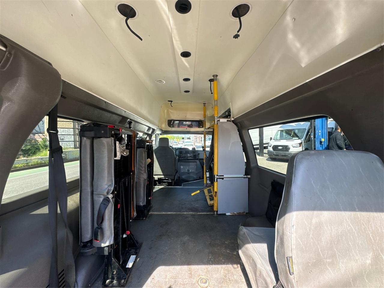 Ford E350  2012