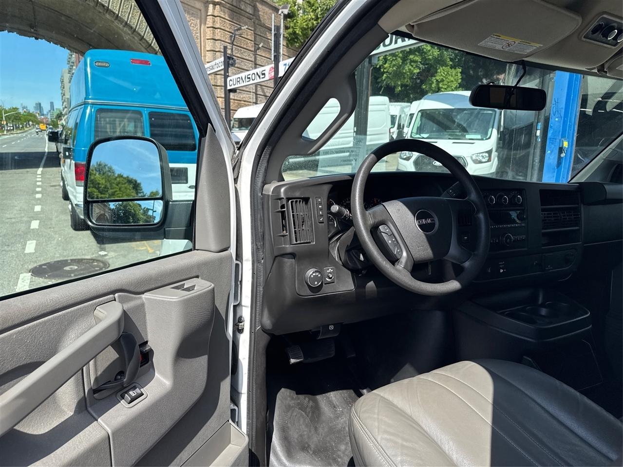 GMC Savana Passenger RWD 2500 135" LS 2016