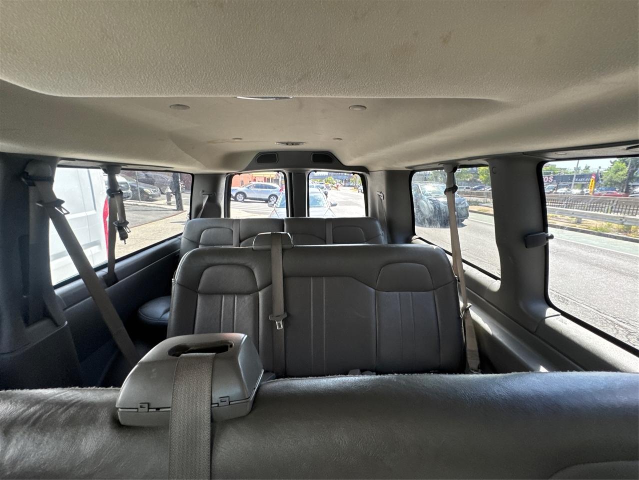 GMC Savana Passenger RWD 2500 135" LS 2016