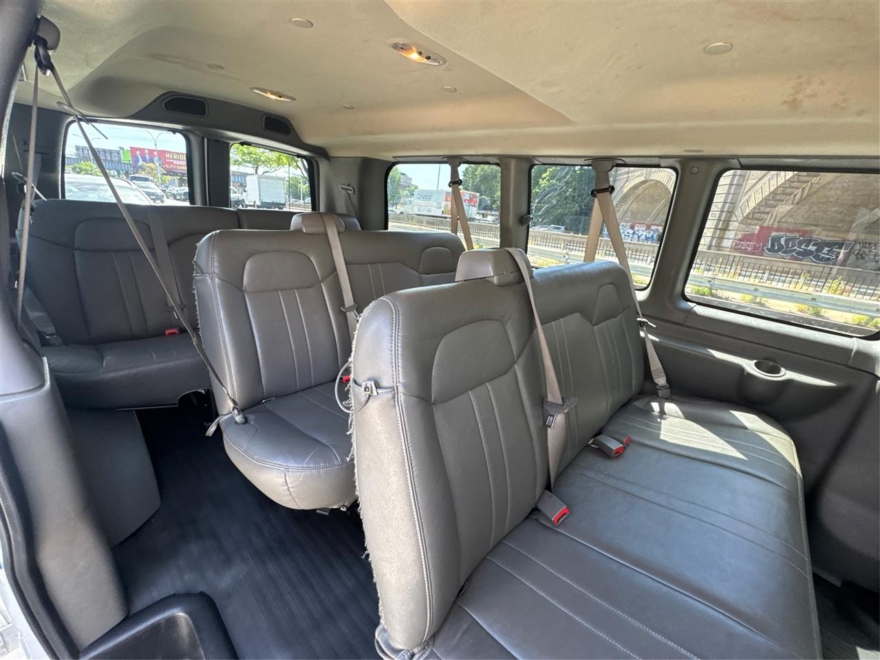 GMC Savana Passenger RWD 2500 135" LS 2016
