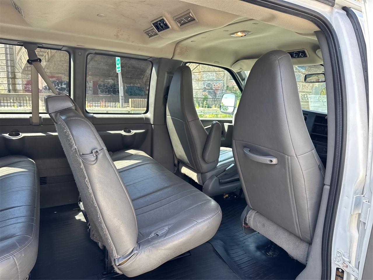 GMC Savana Passenger RWD 2500 135" LS 2016