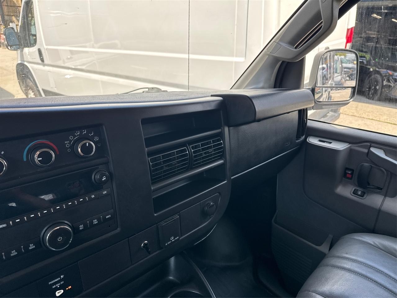 GMC Savana Passenger RWD 2500 135" LS 2016