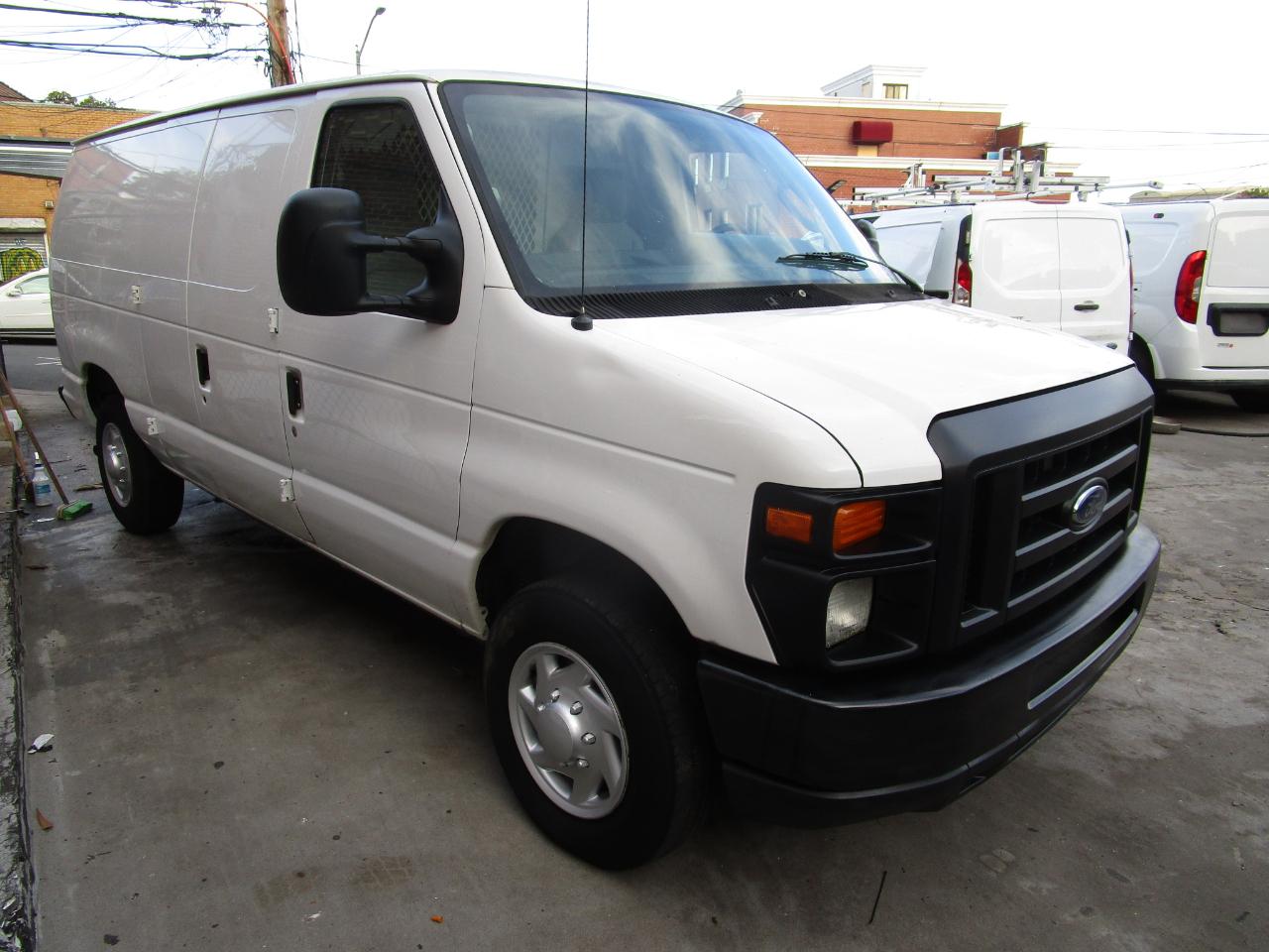 Ford Econoline Cargo Van E-150 Commercial 2012